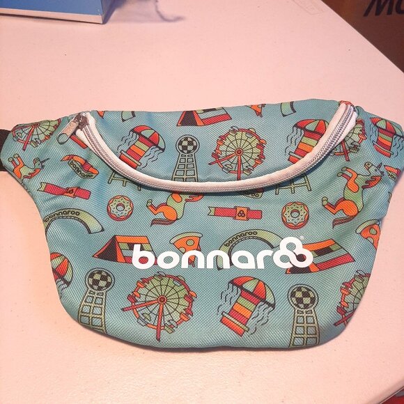 Bonnaroo Music Festival Fanny hip Pack With Adjustable Strap Zipper Closure - Picture 1 of 2